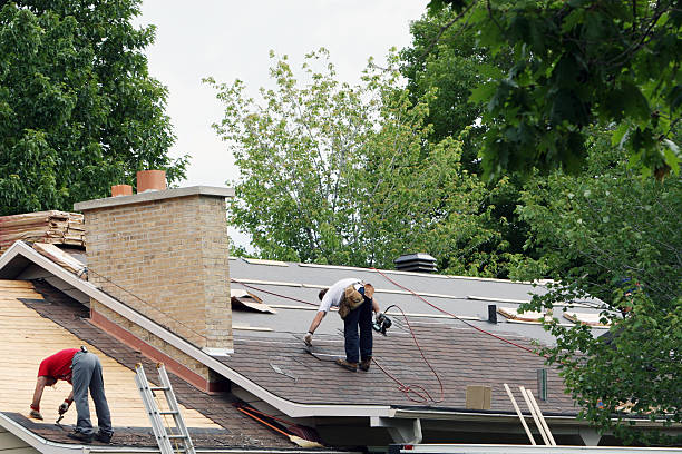 Best Local Roofing Companies  in Saunders Lake, OR
